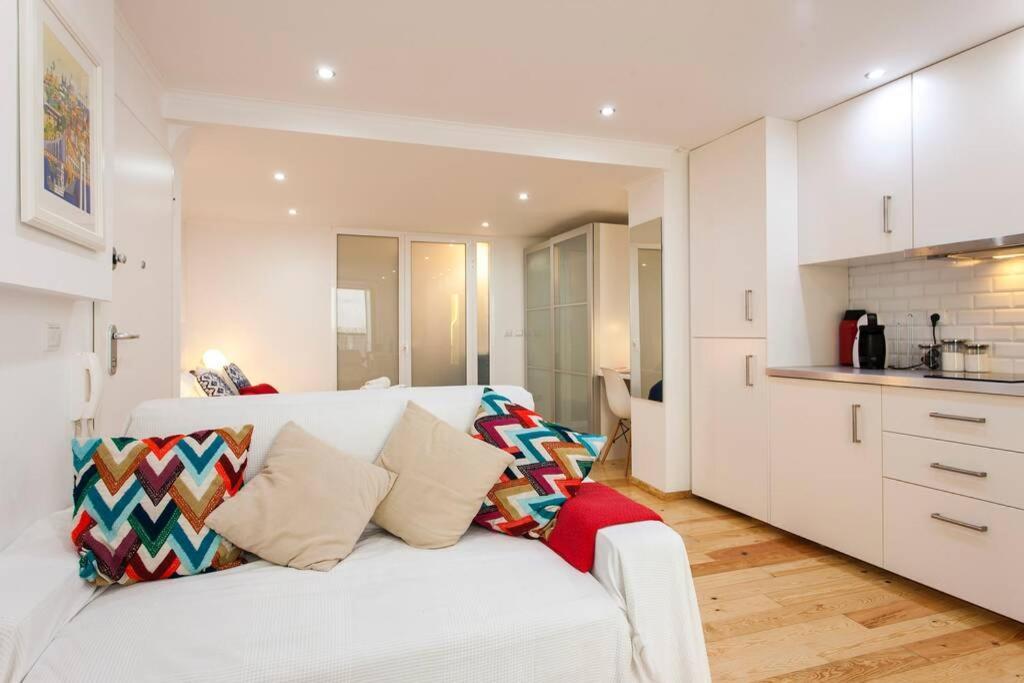 Charming Studio In Mouraria Lisboa Exteriör bild